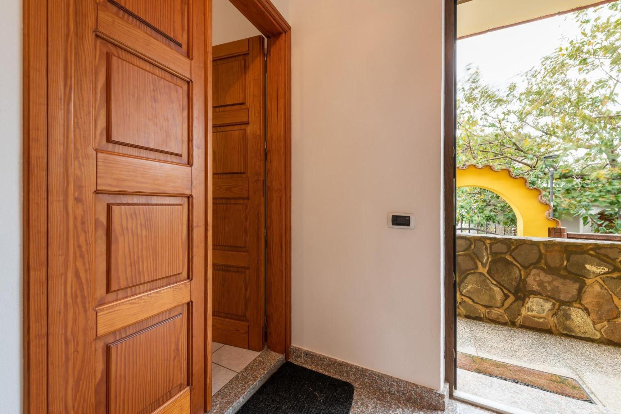 Casa Colonia 1 Apartment SantʼAnna Arresi Exterior foto